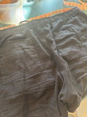 GAP Black paperbag elastic waist women’s shorts. Size XXL.